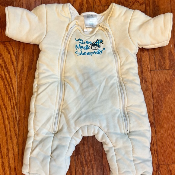 Baby Merlin's Magic Sleepsuit Cream - Picture 1 of 1